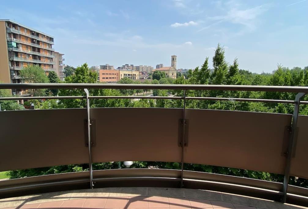 Incantevole - 15 Minuti Da Duomo + Wifi, Parking San Donato Milanese Extérieur photo